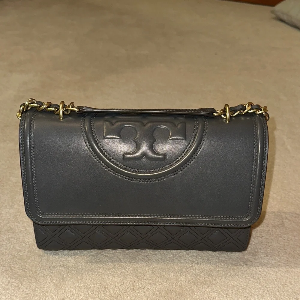 Tory Burch dark grey Quilted Shoulder Bag with Gold Chain - Picture 1 of 5